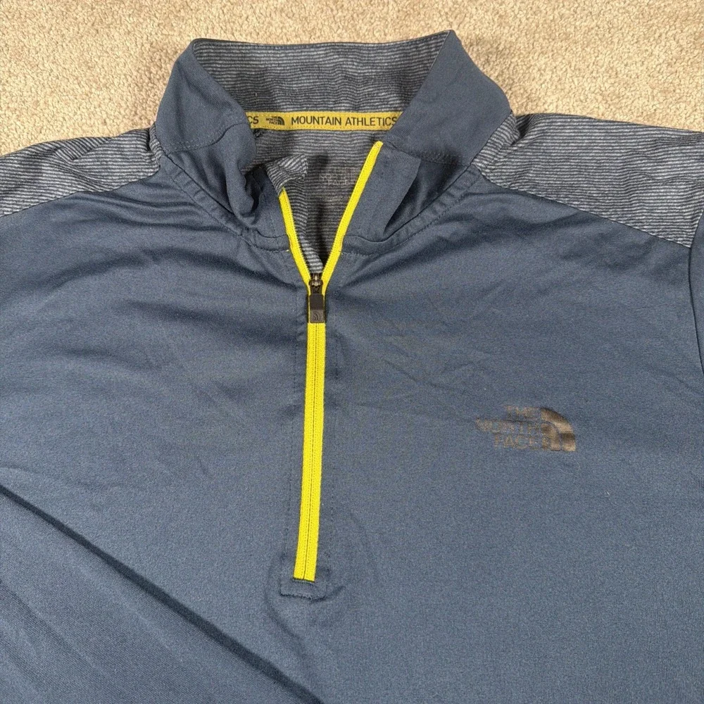 North Face Mountain Athletics Mens 1/4 Zip Flash Dry XD‎ Pullover  Lightweight